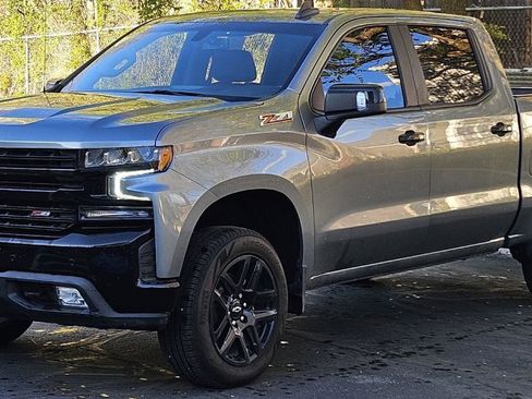 Used 2022 Chevrolet Silverado 1500 LT Trail Boss w/ LT Trail Boss Premium Package AWD/4WD image 1