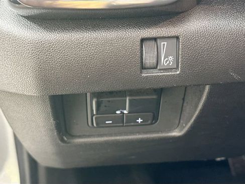 Used 2023 GMC Canyon AT4 image 24