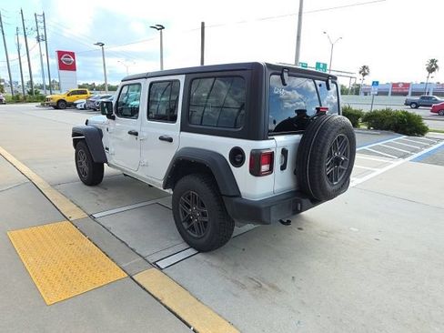 Used 2024 Jeep Wrangler Unlimited Sport AWD/4WD image 6
