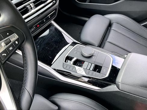 Used 2024 BMW 330i Sedan w/ Convenience Package RWD image 15