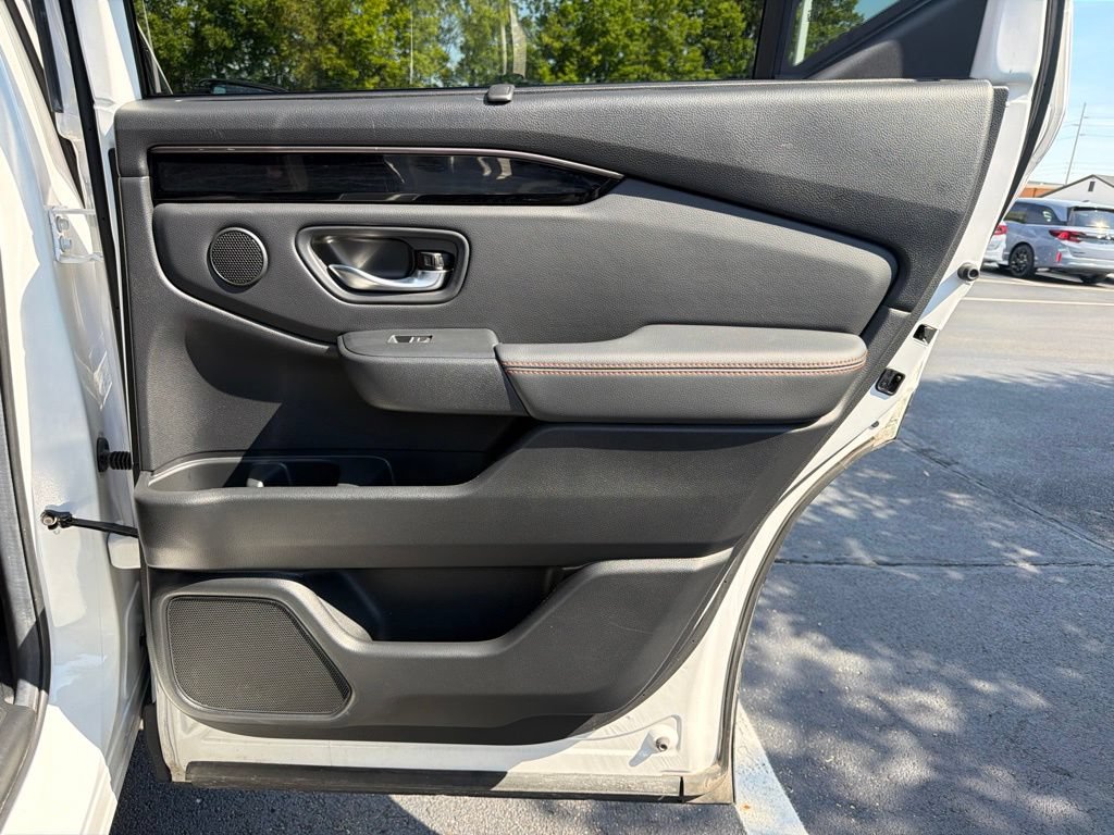 Certified 2025 Honda Pilot TrailSport image 25