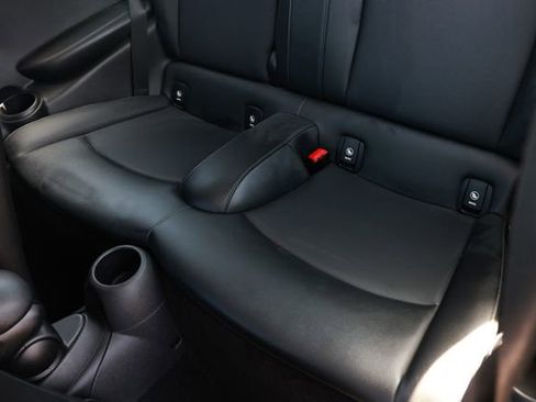 Used 2019 MINI Cooper 2-Door Hardtop image 13