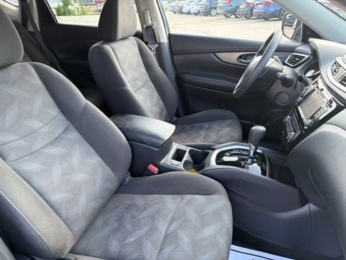 Used 2015 Nissan Rogue SV w/ SV Premium Package FWD image 16
