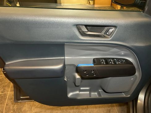 Used 2025 Ford Maverick Lobo AWD/4WD image 19