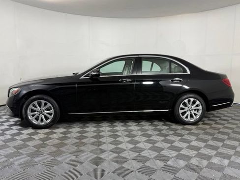 Used 2019 Mercedes-Benz E 300 4MATIC image 3