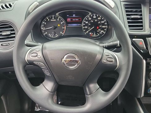 Used 2017 Nissan Pathfinder S FWD image 23