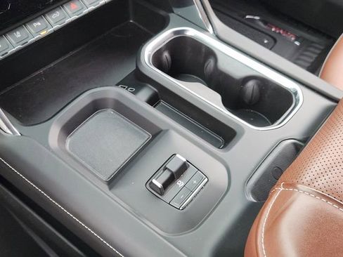 Used 2026 GMC Sierra 2500 Denali Ultimate image 18