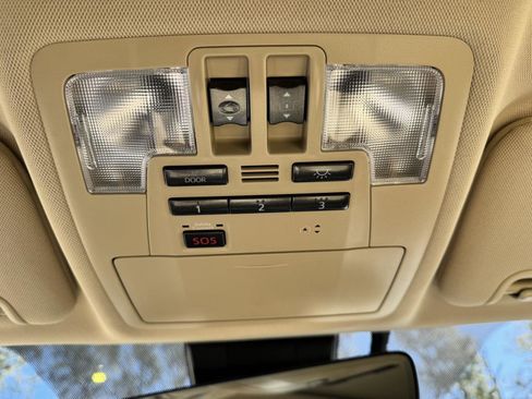 Used 2018 Toyota Highlander Limited Platinum image 14