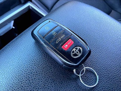 Used 2024 Toyota Tacoma Limited w/ Limited Package (LT) image 33