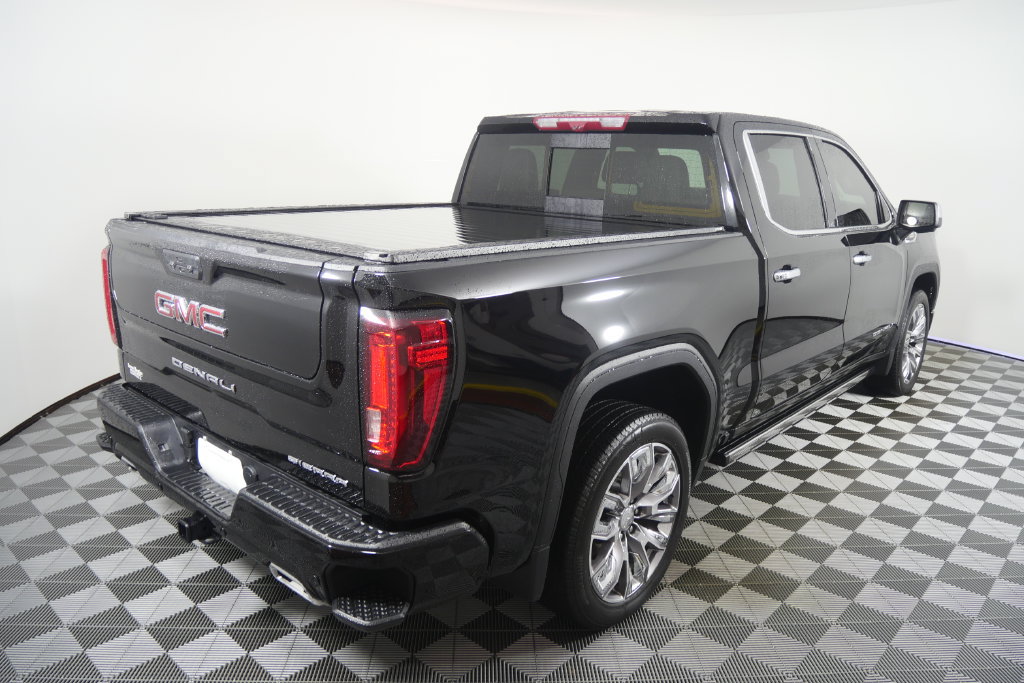 Used 2025 GMC Sierra 1500 Denali AWD/4WD image 5