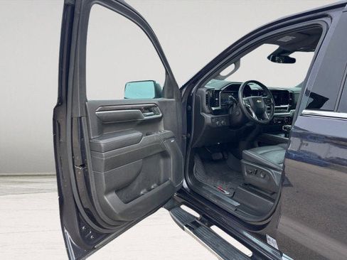 Used 2023 Chevrolet Silverado 1500 LTZ image 17