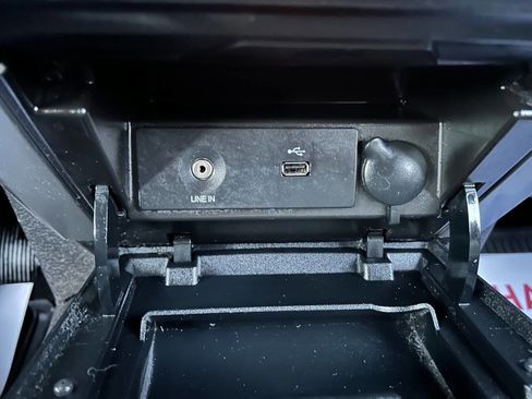 Used 2013 Ford F150 XLT w/ XLT Chrome Pkg image 21