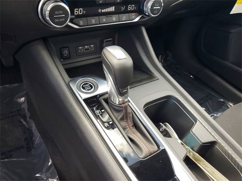 New 2025 Nissan Sentra SR w/ Trunk Package image 19