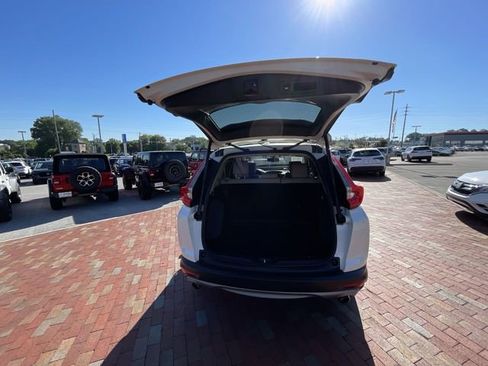 Used 2017 Honda CR-V Touring image 32