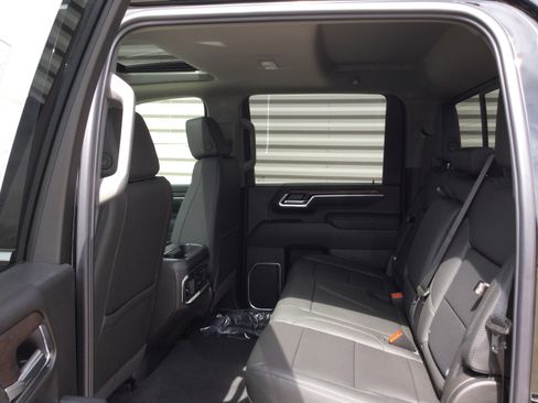 New 2026 GMC Sierra 3500 SLT image 8