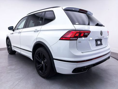 Used 2024 Volkswagen Tiguan SE R-Line image 12