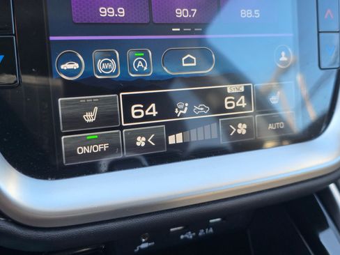 Used 2021 Subaru Outback Premium image 32