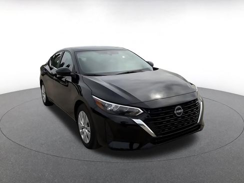 Used 2025 Nissan Sentra S FWD image 3