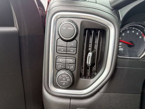 Used 2020 Chevrolet Silverado 1500 LT Trail Boss AWD/4WD image 18