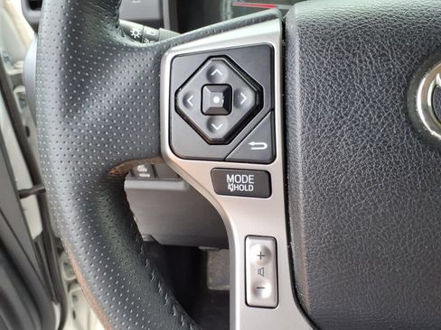 Used 2017 Toyota 4Runner Limited AWD/4WD image 19