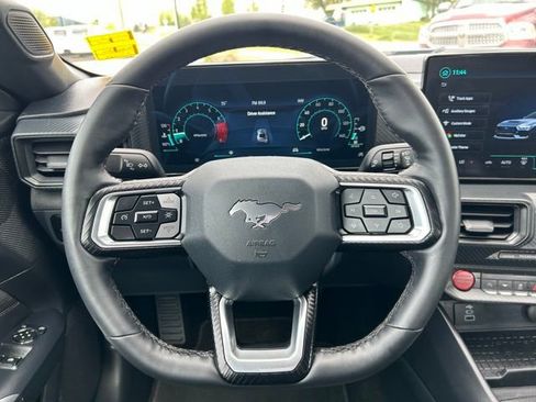 Used 2024 Ford Mustang Coupe RWD image 21
