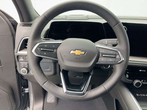 New 2026 Chevrolet Suburban Premier AWD/4WD image 15