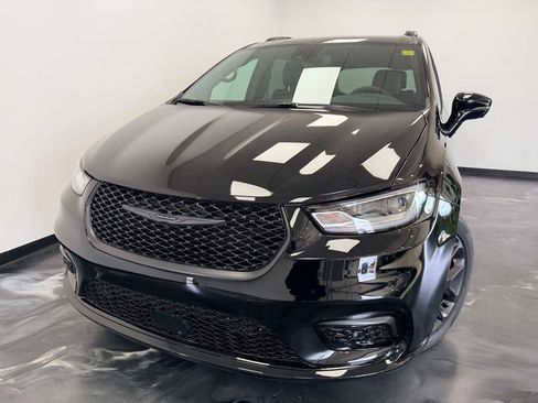 New 2026 Chrysler Pacifica Select w/ S Appearance Package AWD/4WD image 21