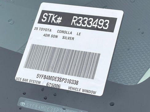 Certified 2025 Toyota Corolla LE image 33