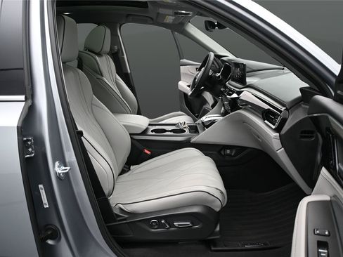 Used 2025 Acura MDX SH-AWD w/ Advance Package image 15