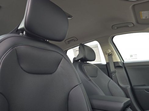 New 2026 Kia K4 EX image 14