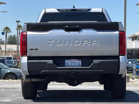 Used 2022 Toyota Tundra SR5 w/ SR5 Convenience Package AWD/4WD image 6