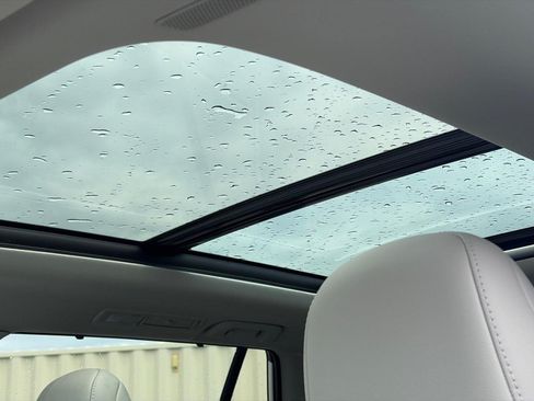 Used 2025 Toyota Grand Highlander FWD image 4