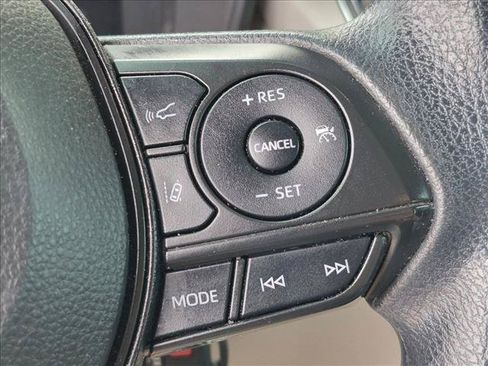 Used 2022 Toyota Corolla Cross L FWD image 12