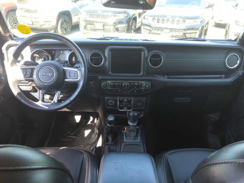 Used 2023 Jeep Wrangler Unlimited Sahara w/ Cold Weather Group AWD/4WD image 30