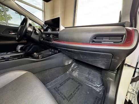 Used 2024 Toyota Prius Prime Premium FWD image 49