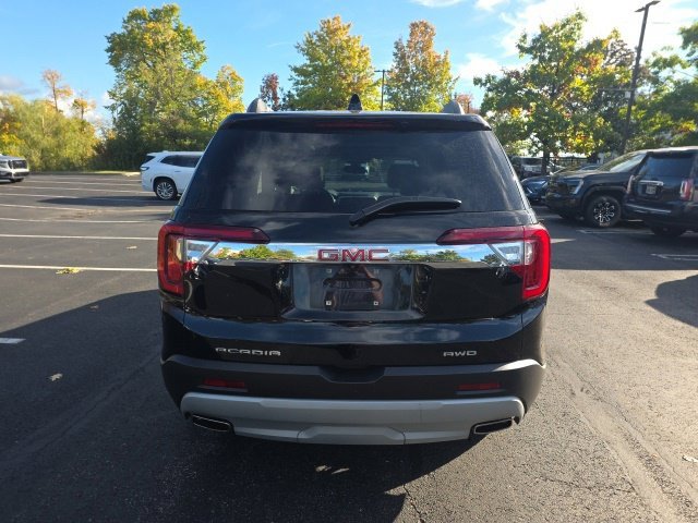 Used 2023 GMC Acadia SLT w/ Technology Package AWD/4WD image 4