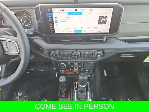 New 2025 Jeep Gladiator Mojave w/ Convenience Group image 19