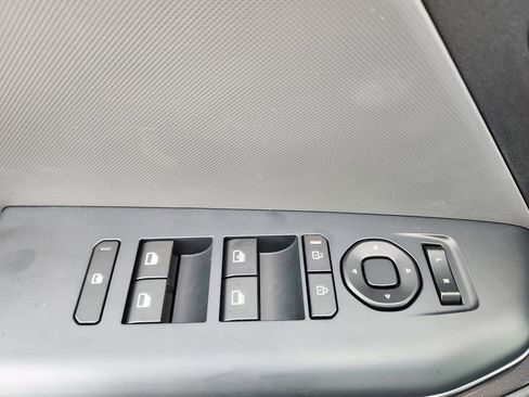 New 2025 Kia K4 LX image 7