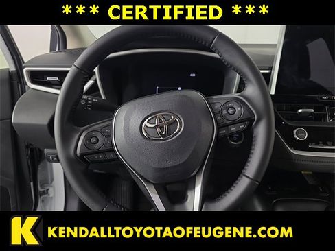 Certified 2025 Toyota Corolla XLE image 10