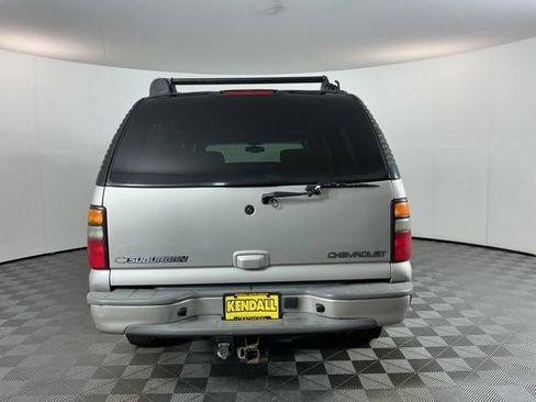 Used 2005 Chevrolet Suburban Z71 w/ Preferred Equipment Group AWD/4WD image 5