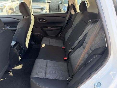 Used 2025 Nissan Rogue SV image 27