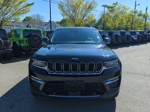 Used 2023 Jeep Grand Cherokee Limited w/ Luxury Tech Group II AWD/4WD image 9
