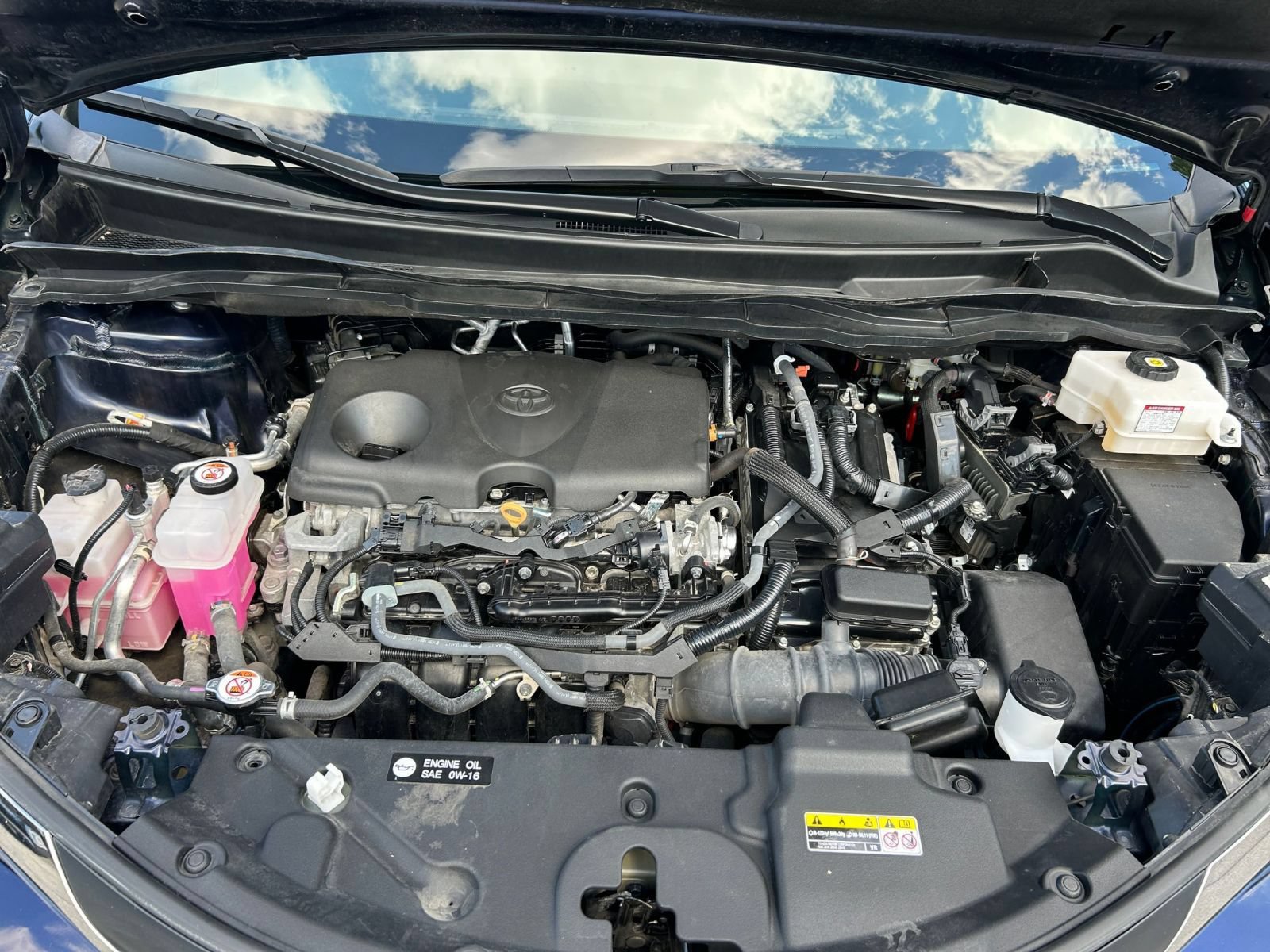 Used 2025 Toyota Sienna XLE FWD image 30