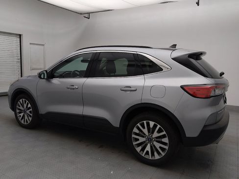 Used 2022 Ford Escape Titanium image 3