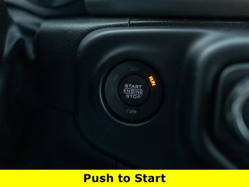 Used 2023 Jeep Gladiator Sport image 10