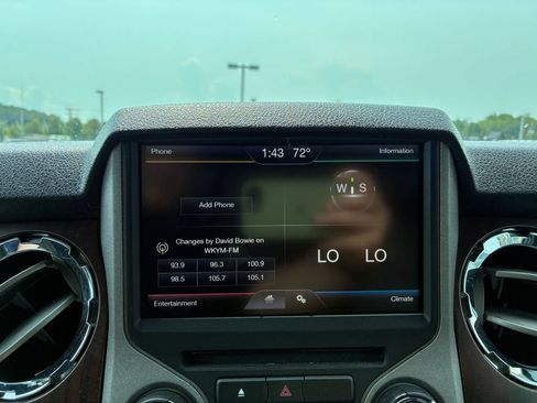Used 2015 Ford F250 Lariat AWD/4WD image 13