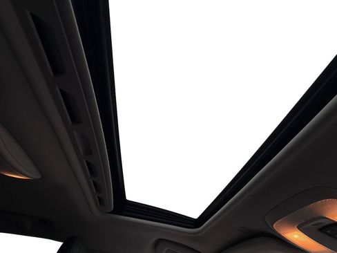 Used 2016 Volvo V60 T5 Cross Country Platinum image 26