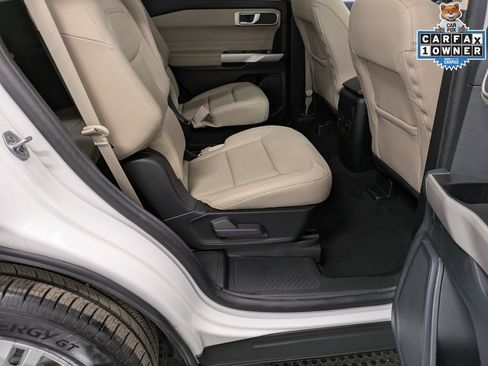 Used 2023 Ford Explorer XLT w/ Equipment Group 202A AWD/4WD image 26
