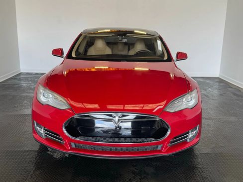 Used 2013 Tesla Model S Performance RWD image 2