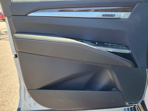 New 2026 Cadillac Escalade Platinum Sport w/ LPO, Floor Liner Package AWD/4WD image 15